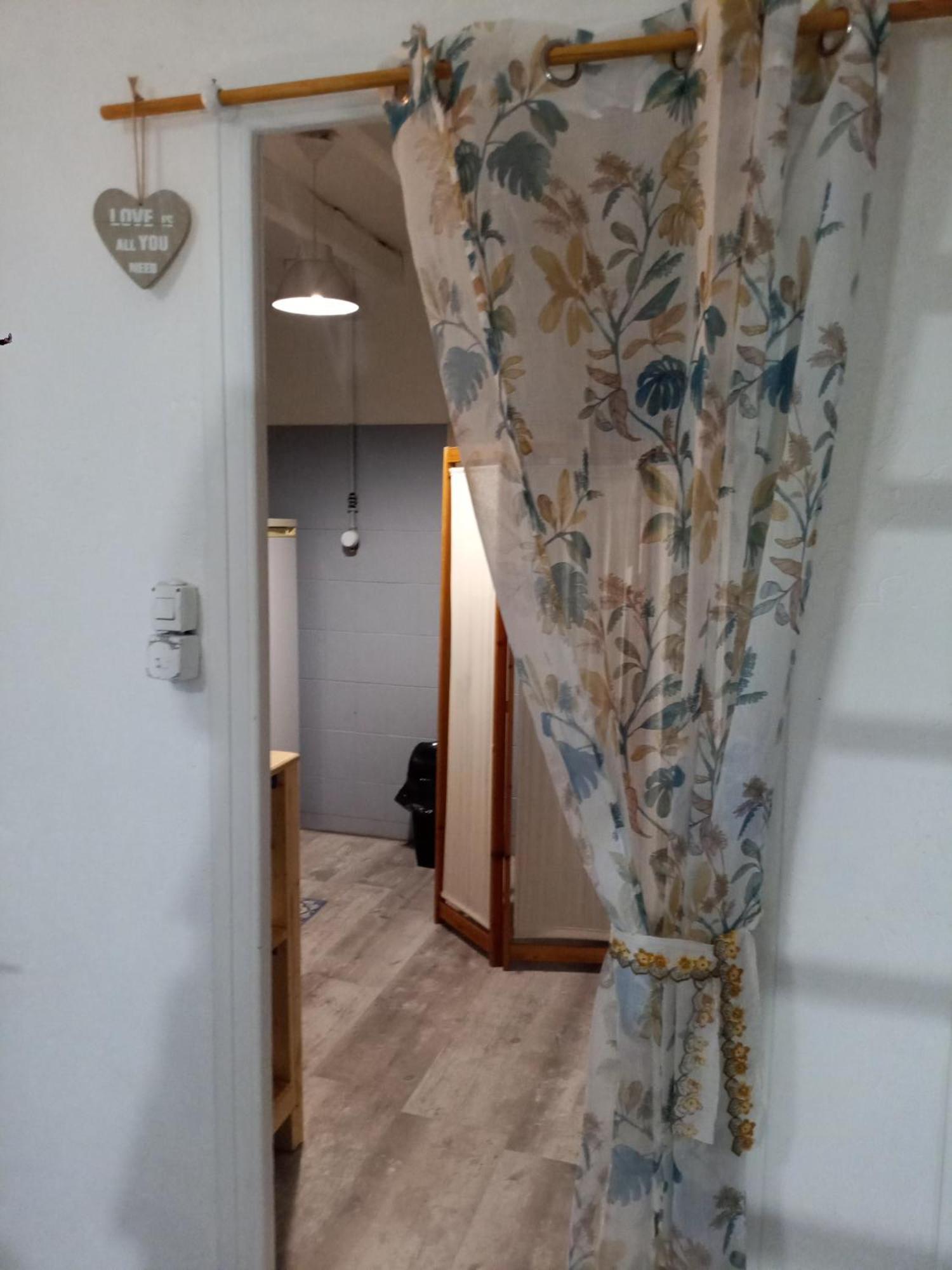 Appartement Studio D'Aqui Et D'Ailleurs à Perpignan Extérieur photo